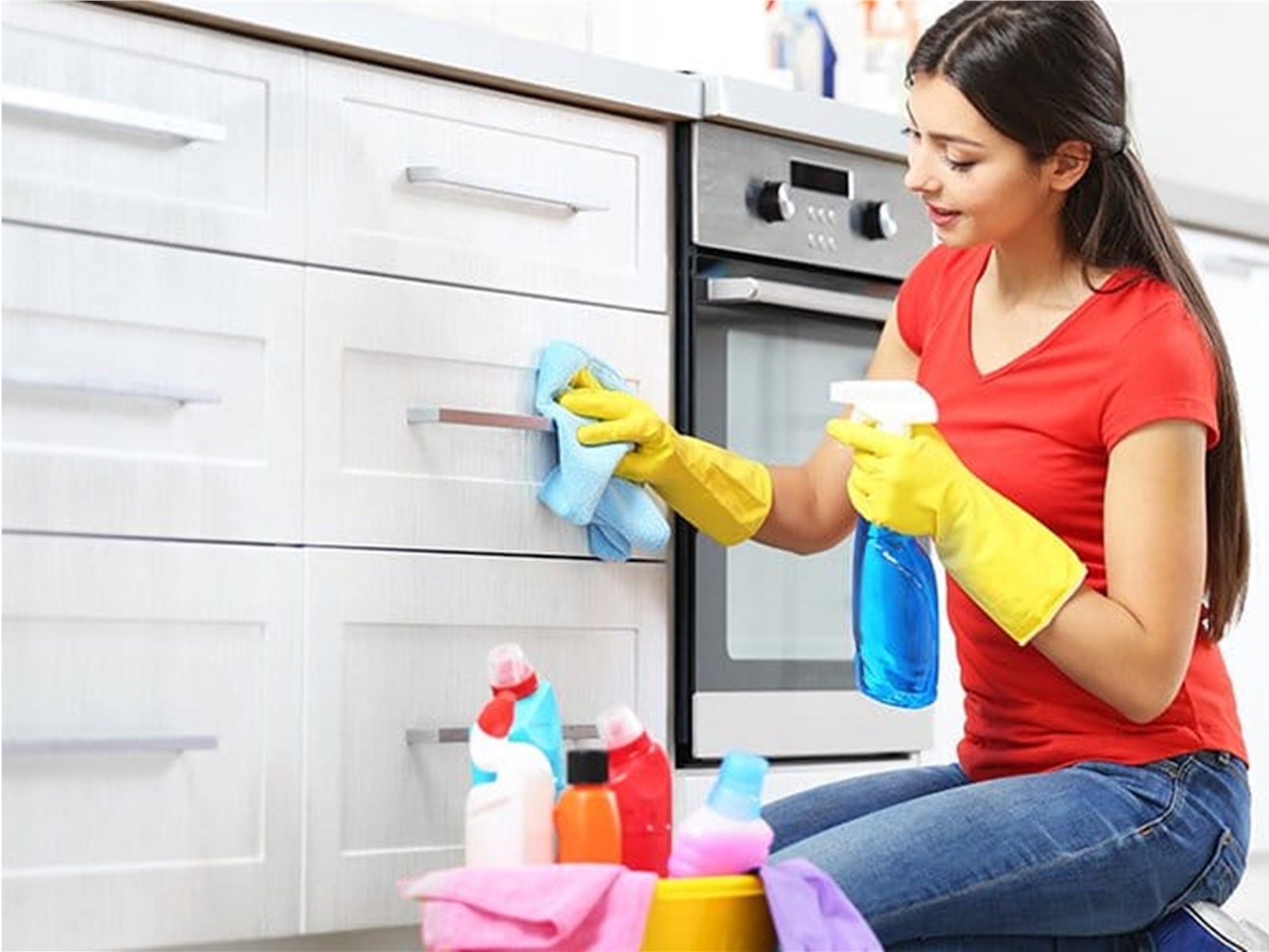 3 روش اصولی تمیز کردن چربی کابینت های آشپزخانه