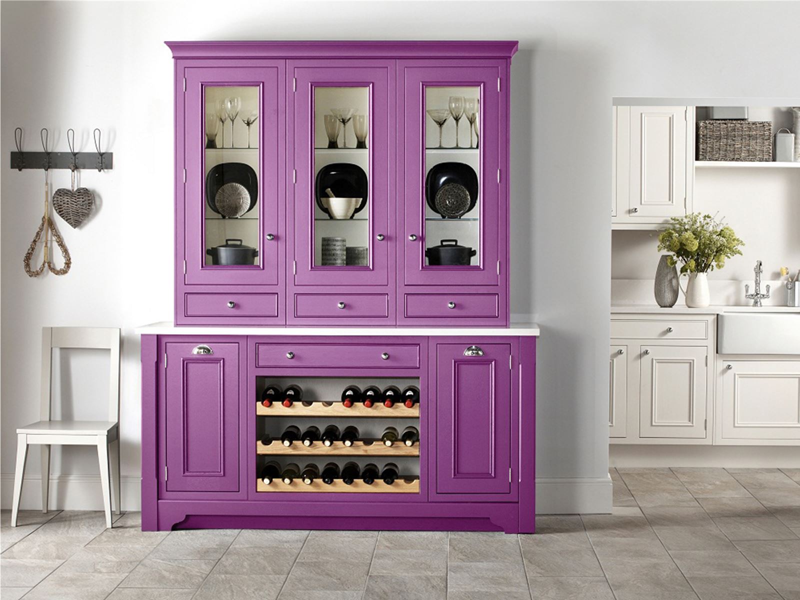 رنگ بنفش در دکوراسیون آشپزخانه و بررسی 10 کابینت با ترکیب رنگ بنفش